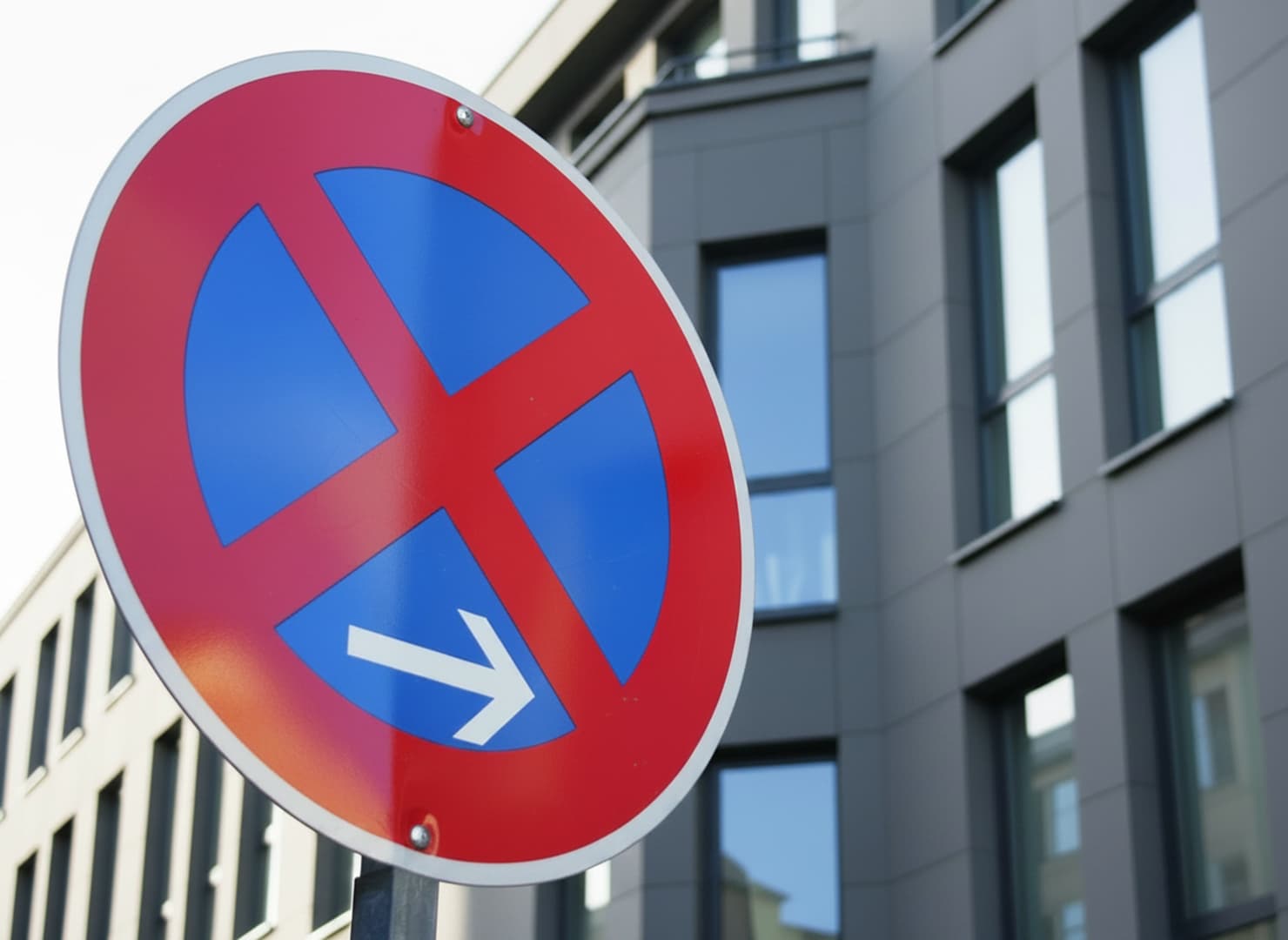 Biene Umzüge richtet Halteverbotszonen für Umzüge in Regensburg, Hamburg und ganz Deutschland ein